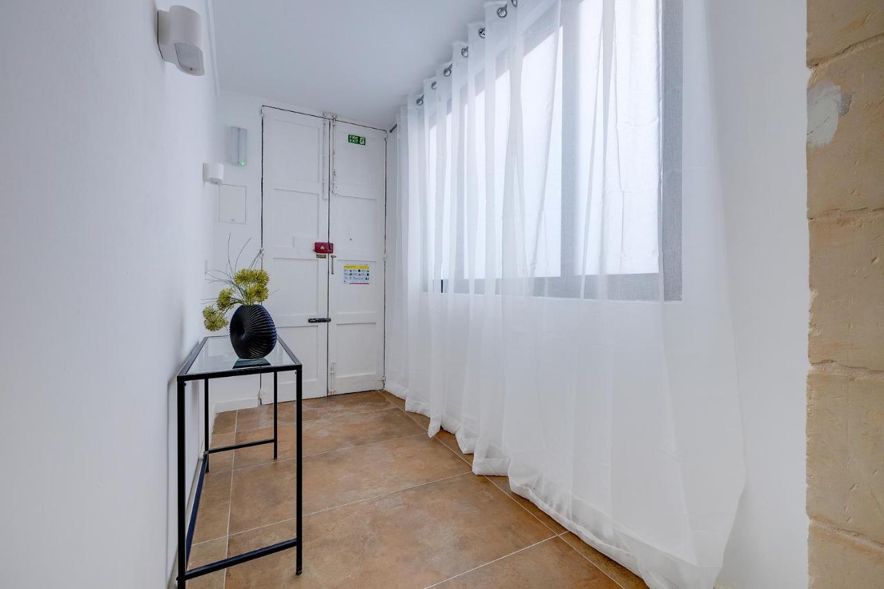 Comfy 2 Bedroom Flat In The Heart Of Valletta Exterior photo