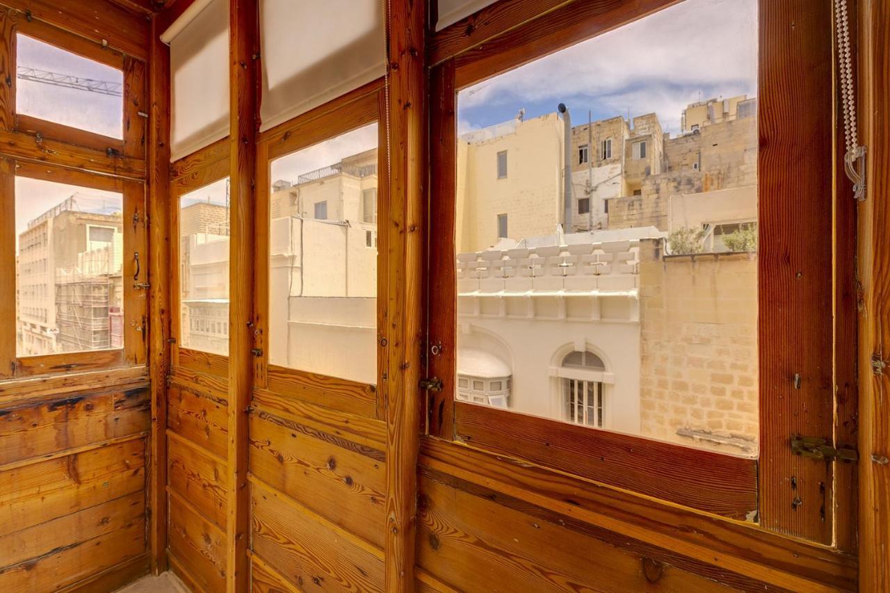 Comfy 2 Bedroom Flat In The Heart Of Valletta Exterior photo