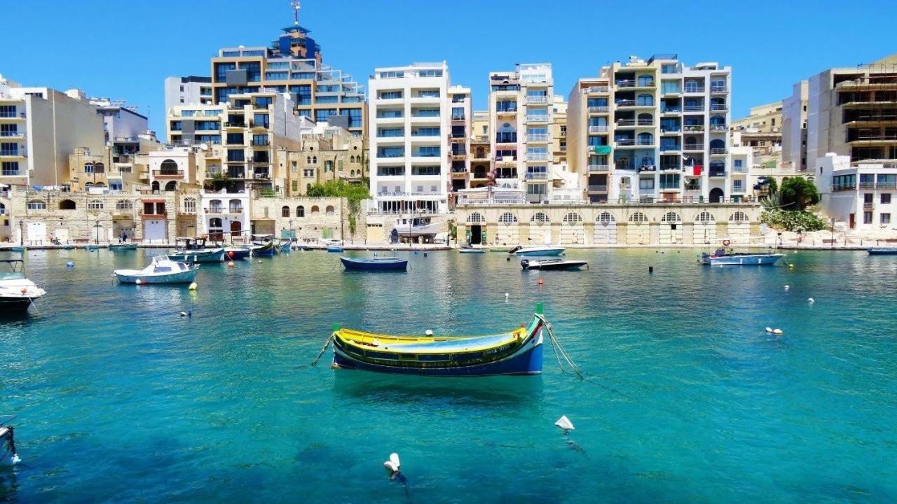 Comfy 2 Bedroom Flat In The Heart Of Valletta Exterior photo