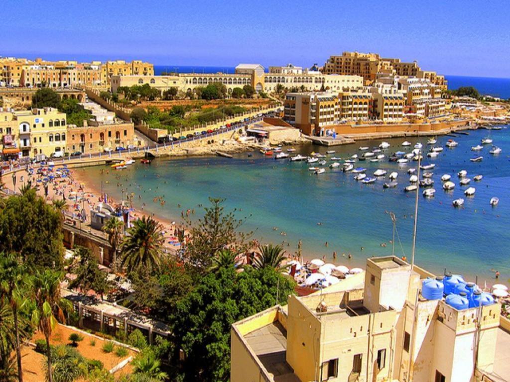 Comfy 2 Bedroom Flat In The Heart Of Valletta Exterior photo